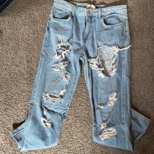 Forever 21 ripped mom jean